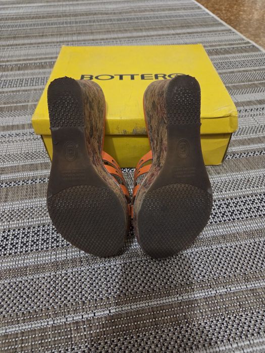 Летние босоножки