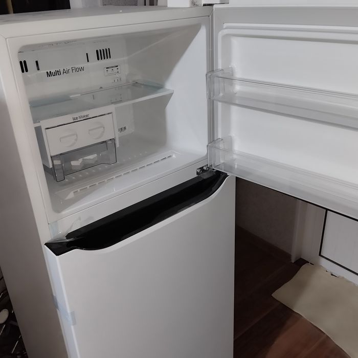 Новый Холодильник LG