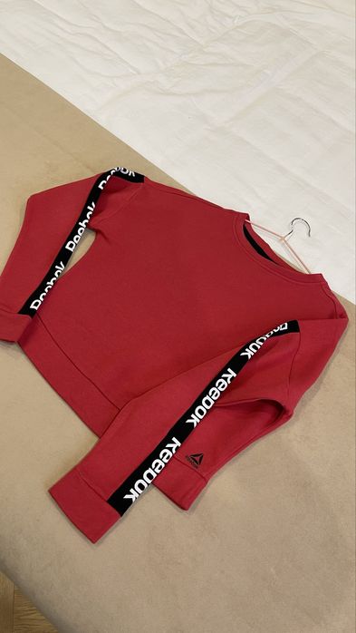Кофта reebok красная