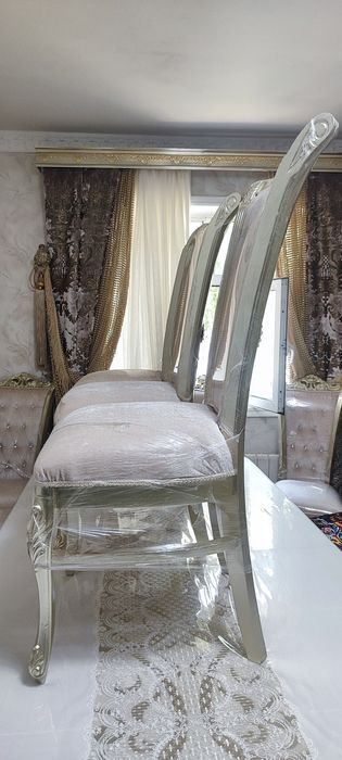 деревянные стулья