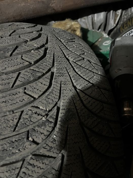 Зимние шины 225/55R17