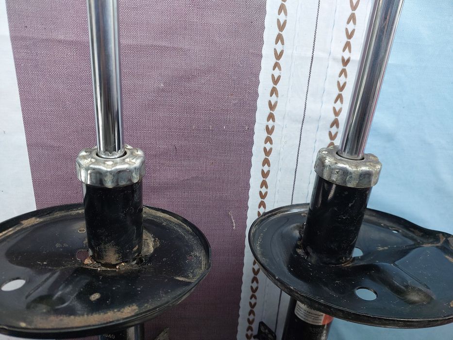 Стойки RAV4 2 поколение