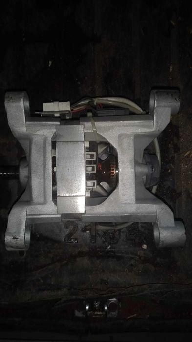 Продам двигатель от стиральной машины