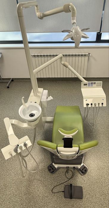 Unit dentar Sirona cu dubla pozitie de lucru