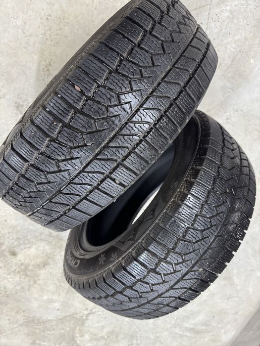 Продам резину зимний 215/60/16
