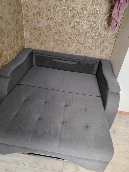 СРОЧНО продам подростковый диван