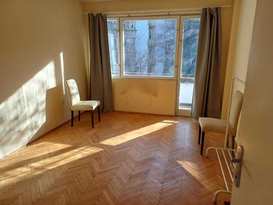 Дава се под наем Двустаен апартамент в София, Лозенец - 85 кв.м за 548.25 € - Снимка #1