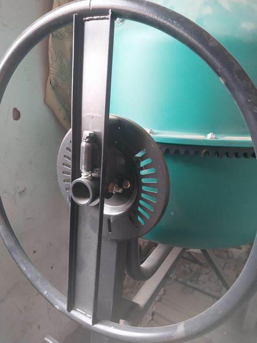 Бетонмечалка продам