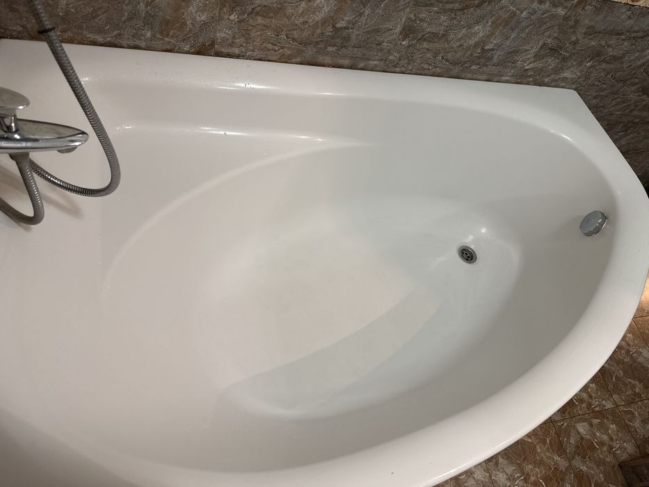 Продам ванну б/у в хорошем состоянии