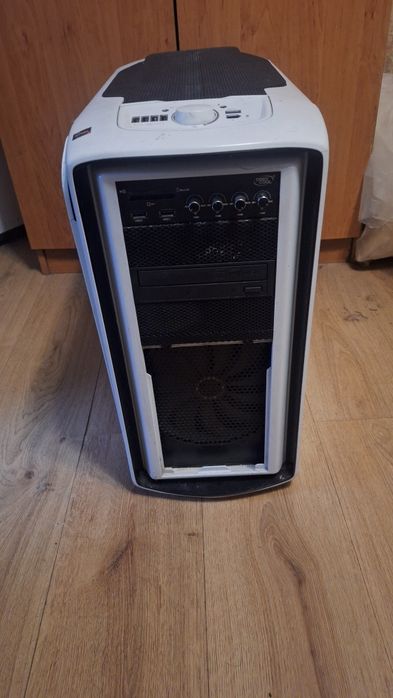 Deepcool Full Tower/Mid Tower компютърна кутия