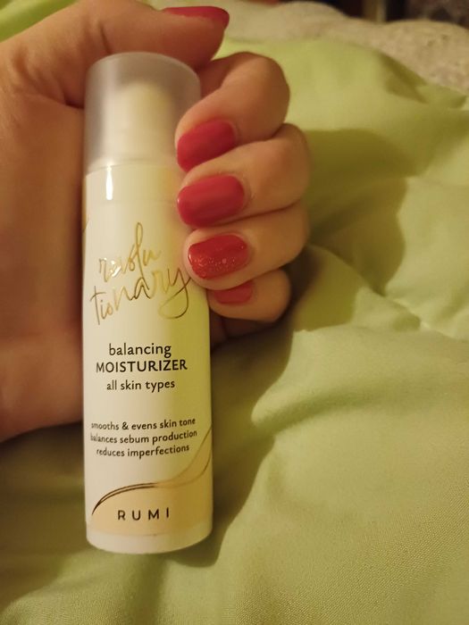 Rumi cosmetics serums