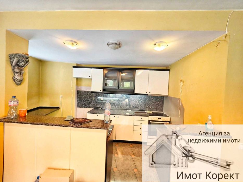 Продава се Къща в Асеновград - 350 кв.м за 654 €/кв.м - Снимка #3