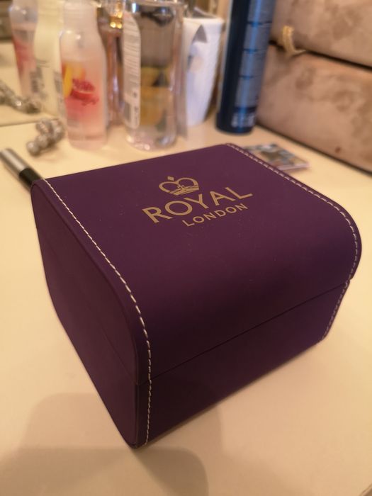 Часы Royal London