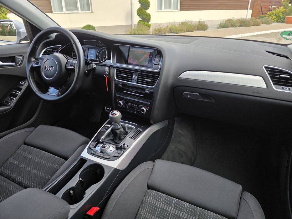 Audi A4 Avant S-Line 190 cp 2015