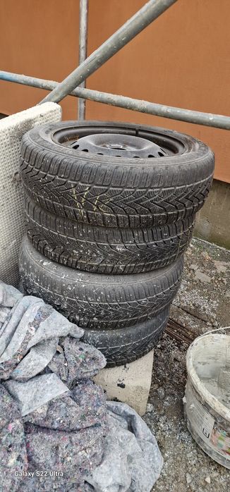 Vând roti de iarna 175/65/15