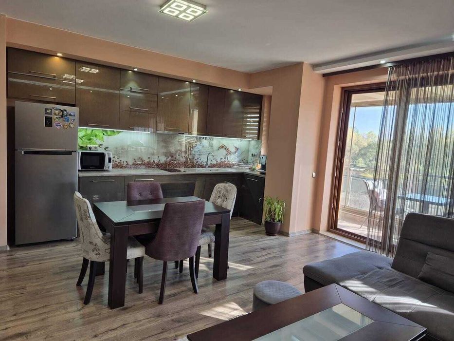 Тристаен апартамент Кършияка