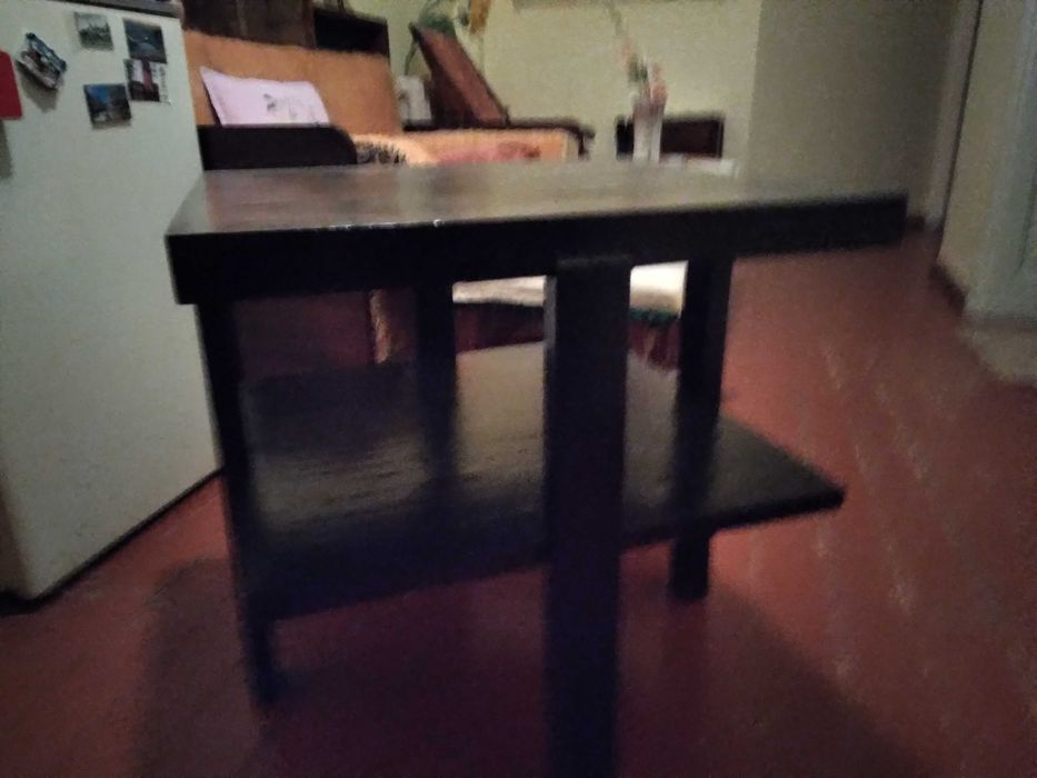 Стабилна маса 60х60х60 см.