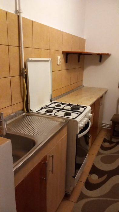 Dau în chirie garsoniera