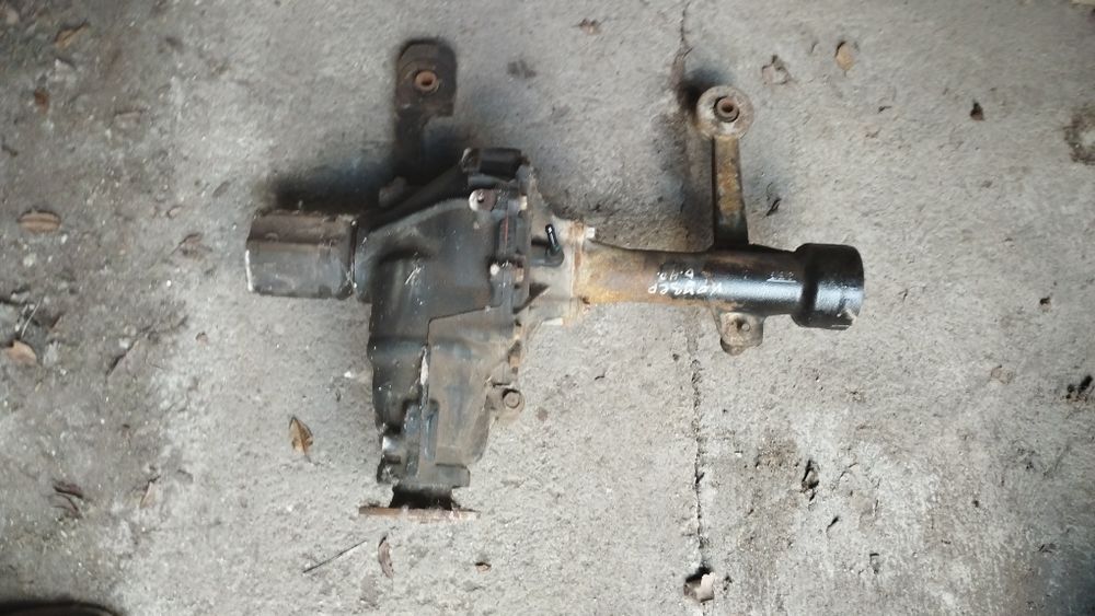 Toyota land cruiser 120 преден деферециял