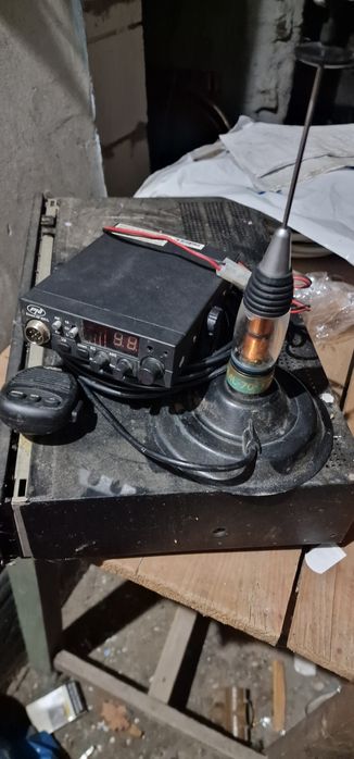 Vand statie radio auto