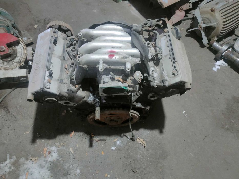 Продам Двигатель Ауди 100 с4 обьем 2.6