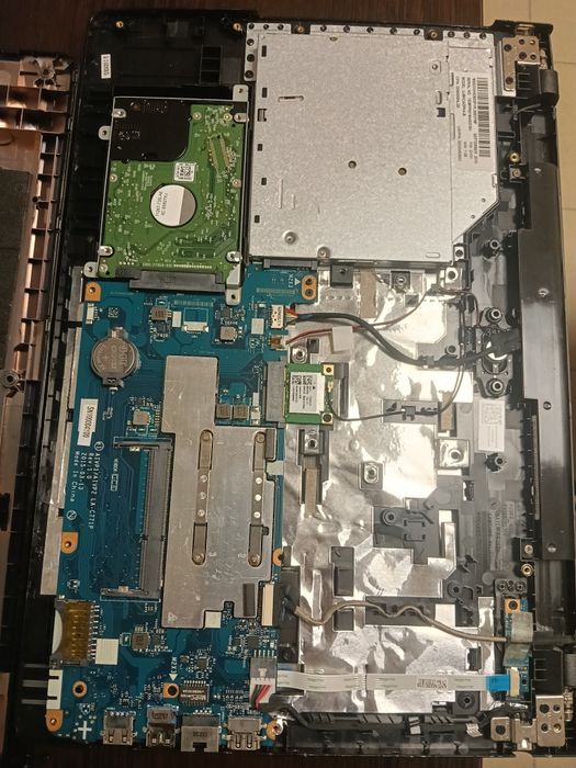 Лаптоп Lenovo ideapad 100 за части