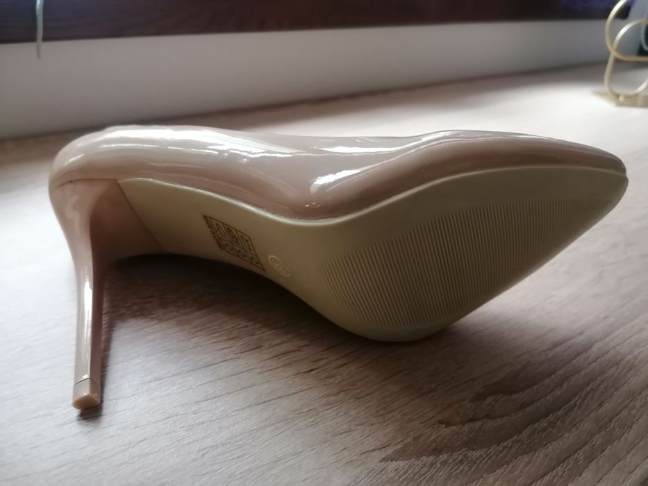 Pantofi Stileto nr 38,Noi