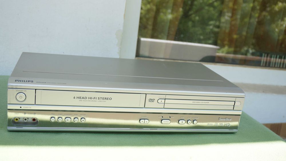 combo dvd vhs second hand si noi de vanzare • Anunturi • OLX.ro