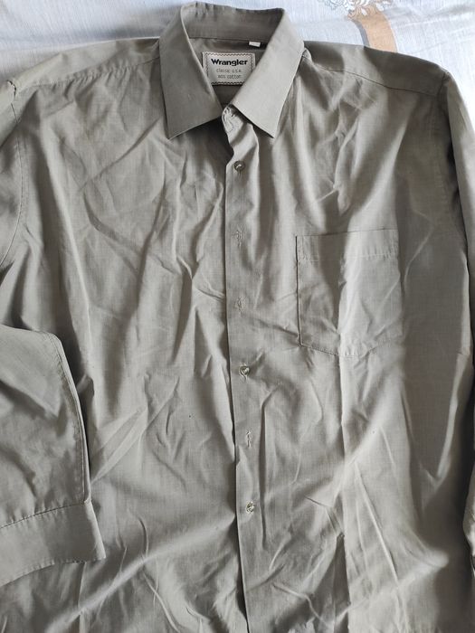 Рубашки мужские 50-52