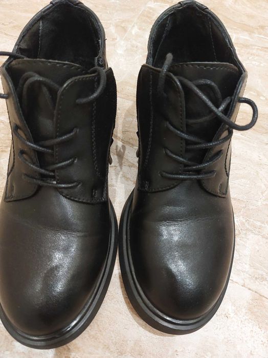 Боти от естествена кожа