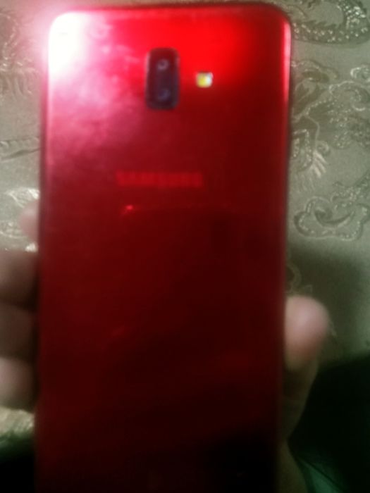 Продам телефон j6