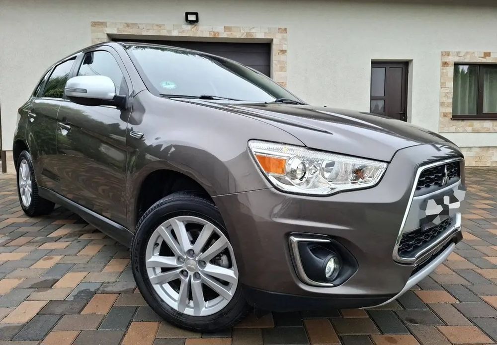 Mitsubishi asx 2015