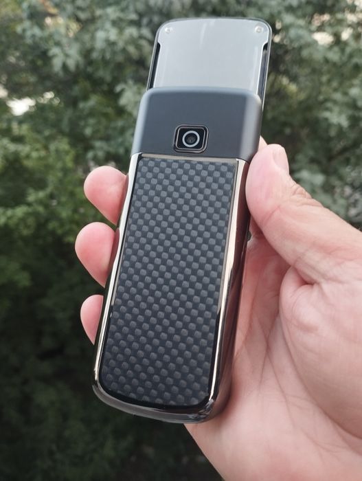 Nokia 8800 Art carbon