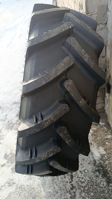 Шины тракторные 360/70/24