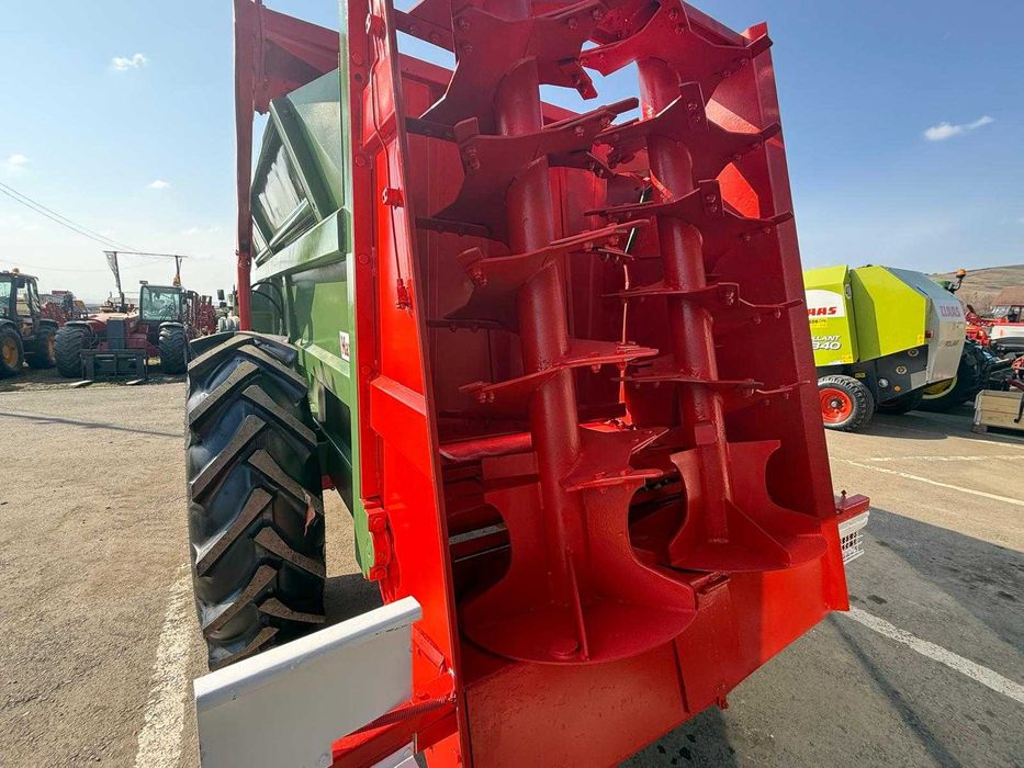 Remorca imprastiat gunoi Maxi HV8