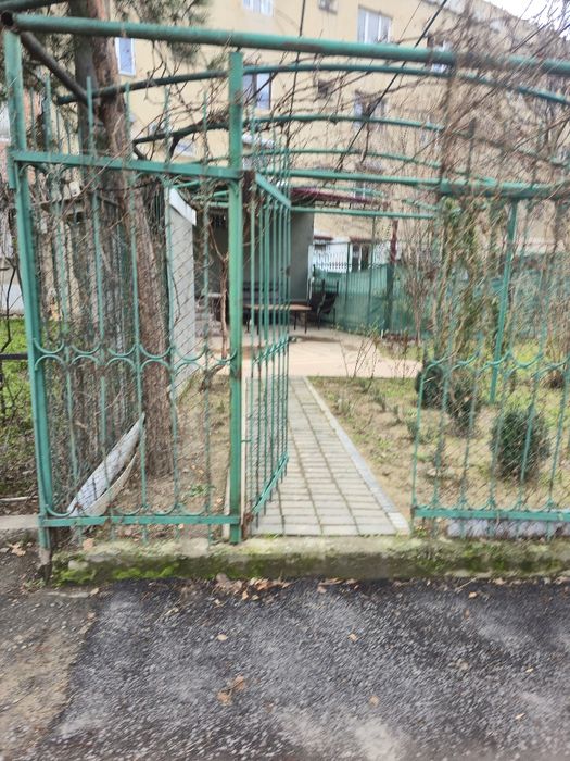 Novza mahalla 3xonali Kvartira SROCHNA Sotiladi!