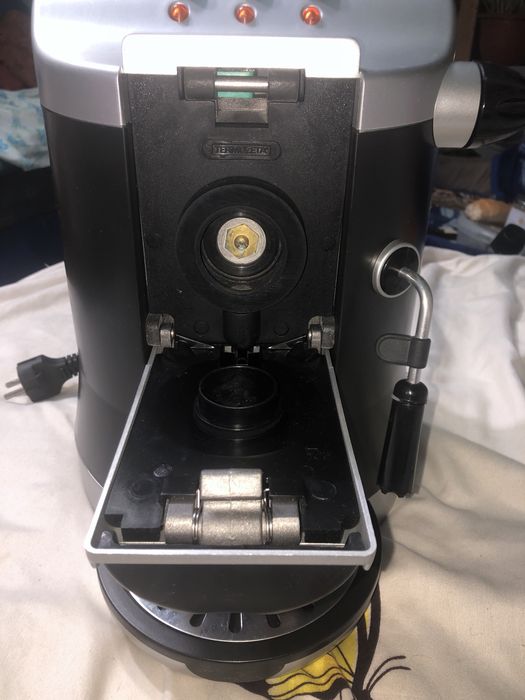 Se vinde aparat de cafea espresso