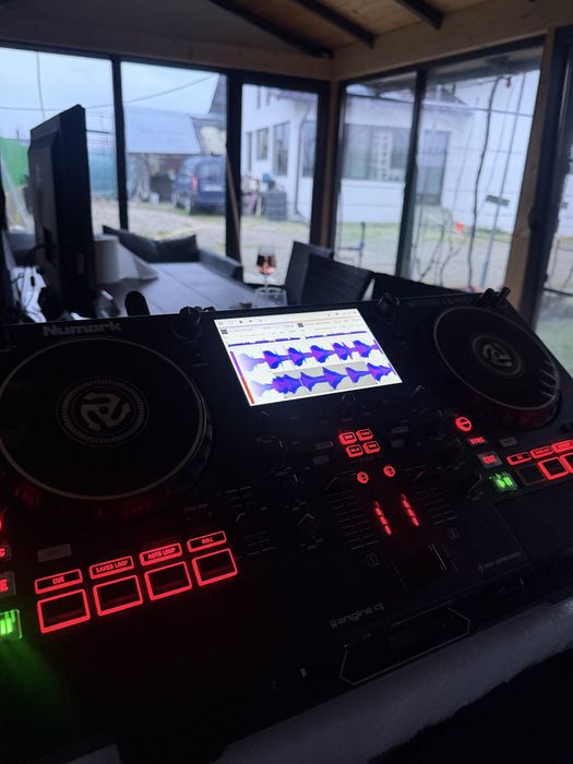 Numark Mixstream Pro+