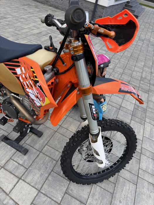 Ktm exc 250 Motocicleta în perfectă stare de funcționare  Recent adusă din Italia