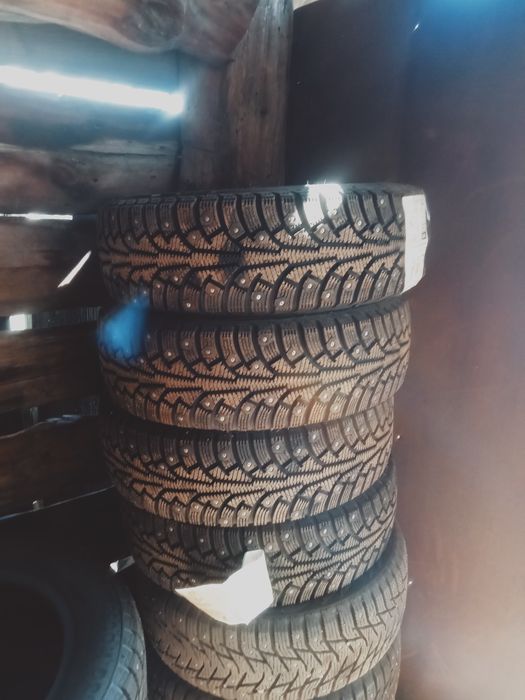 Продам шины зимние