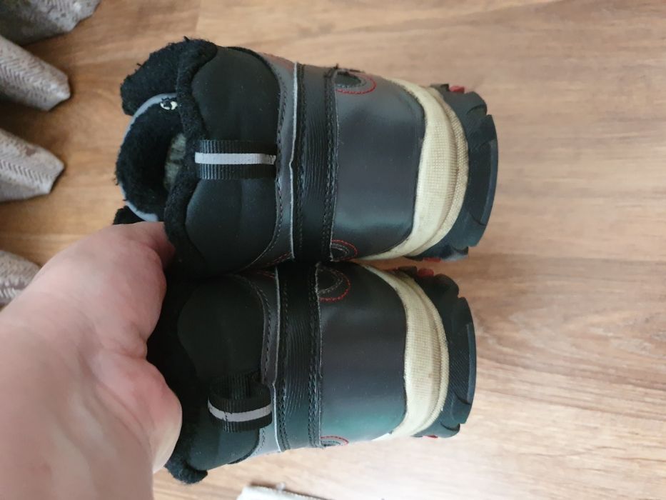 Продам подростковые зимние ботинки