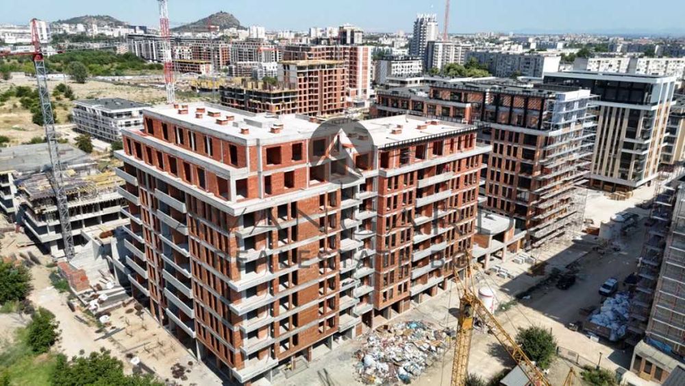 оф.24785 Тристаен апартамент с акт 14/ Смирненски