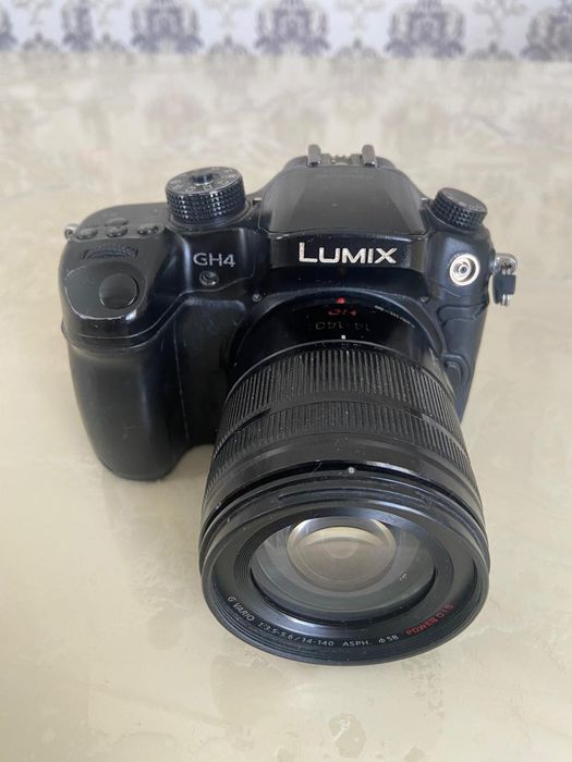 Panasonic Lumix GH4