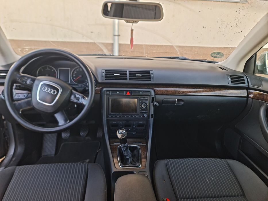 Audi A4 Limuzina