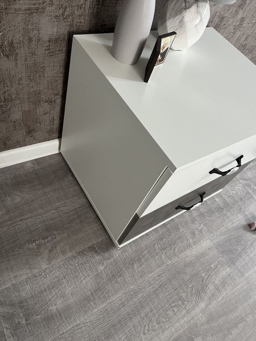 Продам тумбочку прикроватную