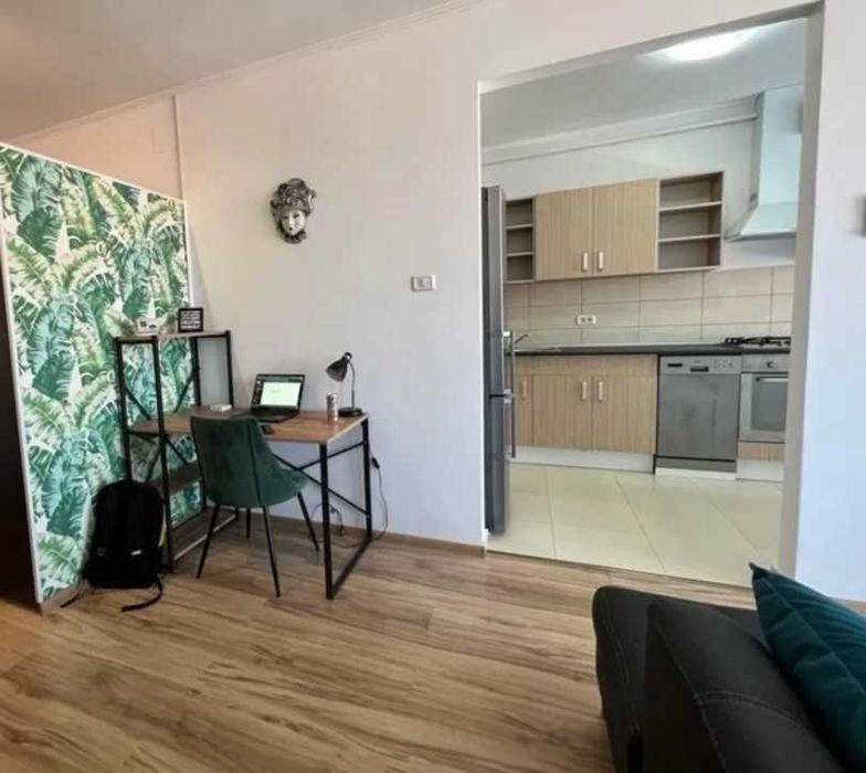 Дава се под наем Двустаен апартамент в Пловдив, Център - 65 кв.м за 255 € - Снимка #1