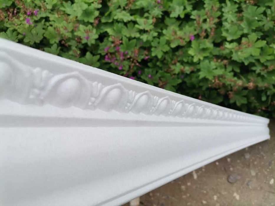 Декоративен корниз