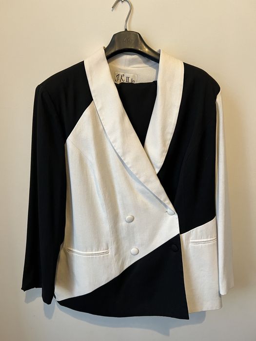 Costum compleu ocazie