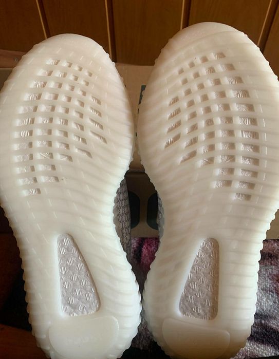 Yeezy boost 350 white reflective