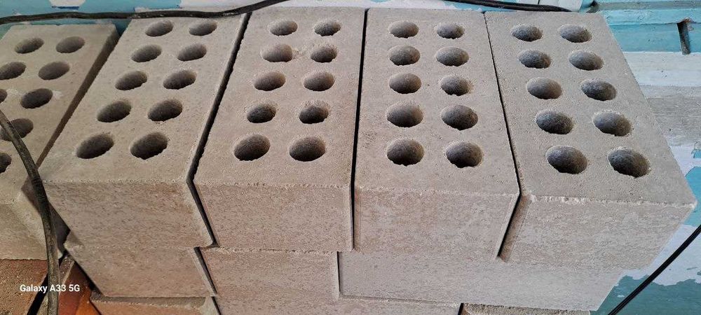 Об листовочный кирпич